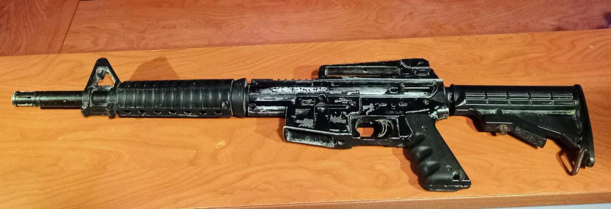 Ecuador Police: In preventive patrols carried out in the Esmeraldas Chiquito GYE cooperative, we seized a firearm (FUSIL) abandoned by people, who, upon noticing the police presence, fled the place