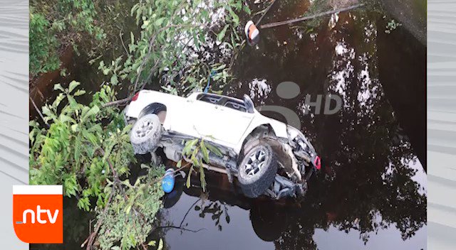 Cochabamba: Chofer conducía una camioneta en aparente estado de ebriedad, chocó contra la baranda de seguridad de un puente, dejando dos muertos y tres heridos