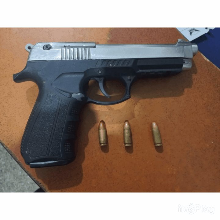 Ecuadorian Police: CONTROL OPERATIONS executed in Playas Guayas resulted in the apprehension of 3 citizens, in their possession: 1 firearm; 5 sticks of dynamite. They were ordered by the competent authority