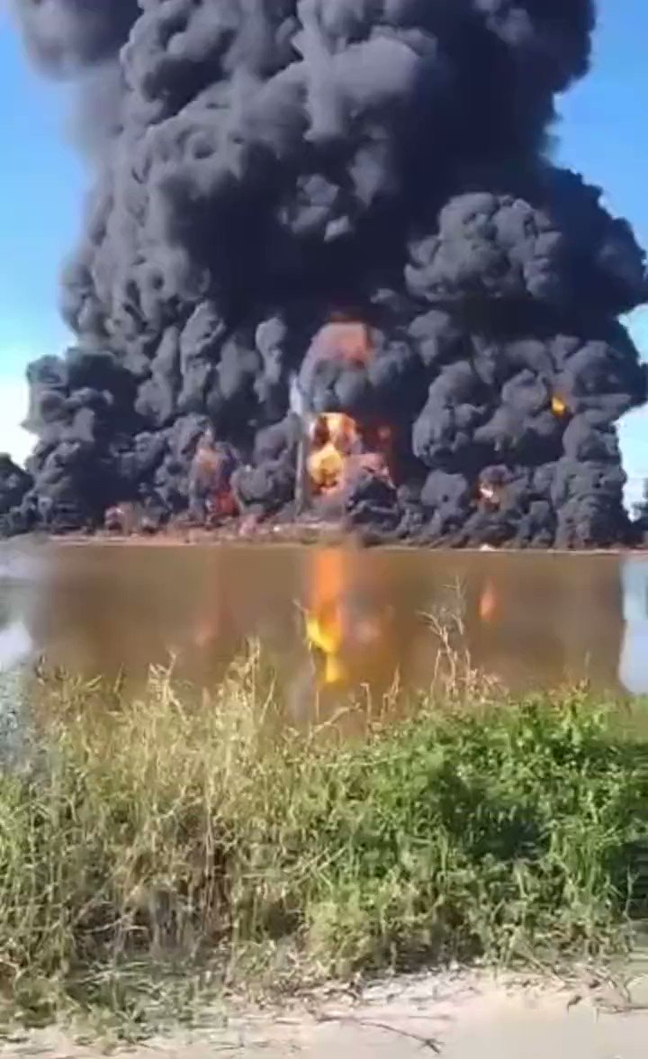 Fire is reported at the storage center of Petróleos Mexicanos (Pemex), located in IxhuatlándelSureste, in the state of Veracruz