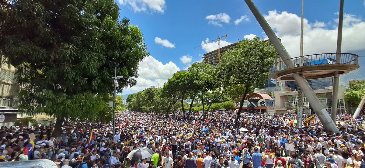 Thousands of people gather peacefully in Las Mercedes, in protest against Maduro's fraud