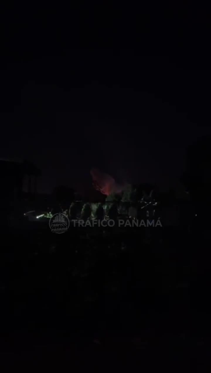 Video reportedly of an explosion at the thermoelectric plant located in La Chorrera, causing nationwide blackout