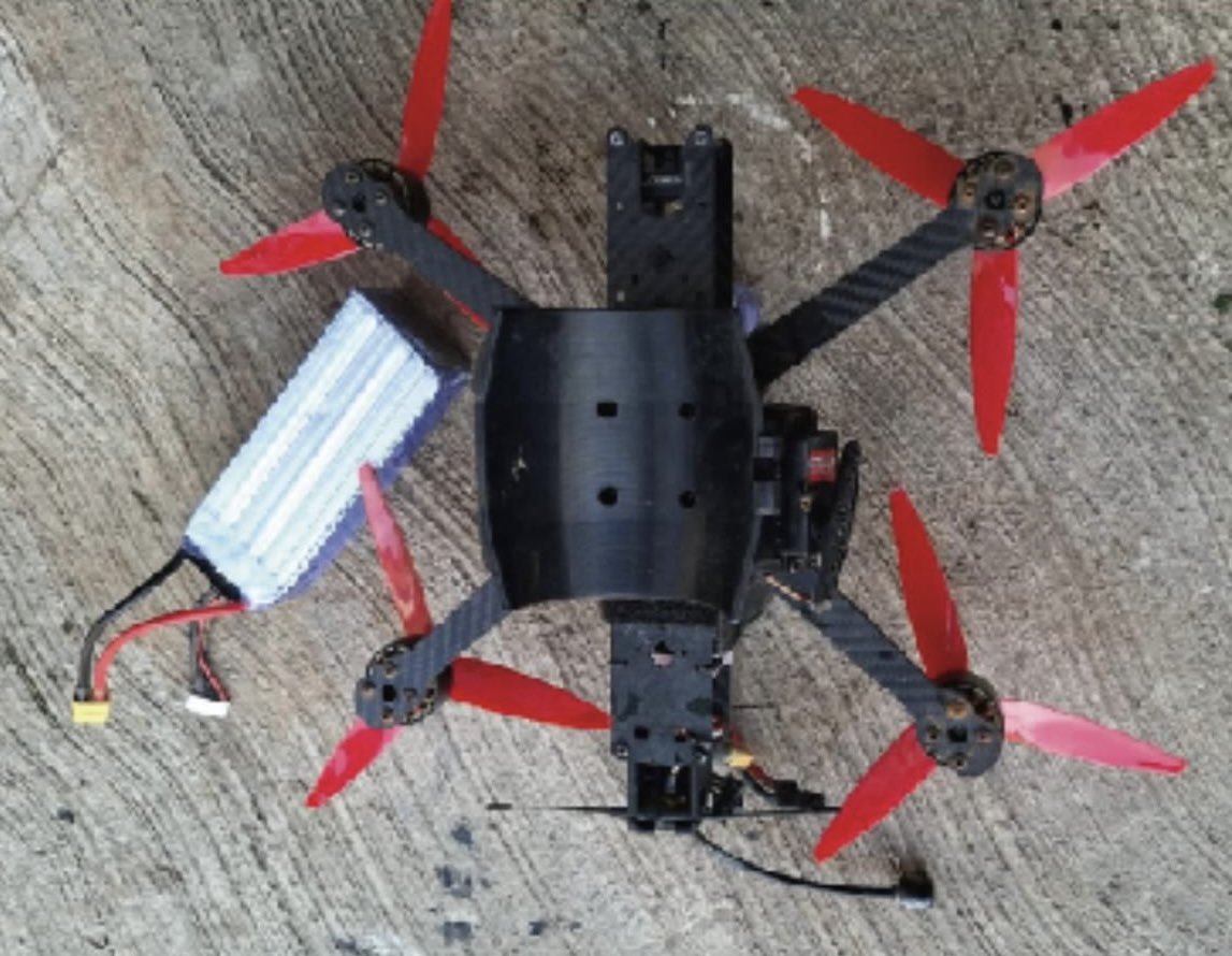 The SSPC Morelos in conjunction with  the military raided a house in the Lomas de Texcal neighborhood of Jiutepec, Morelos & seized weapons, explosives & a drone.The drone is an unknown model/model FPV drone. The drone is set up to drop munitions with  a simple DIY servo attachment