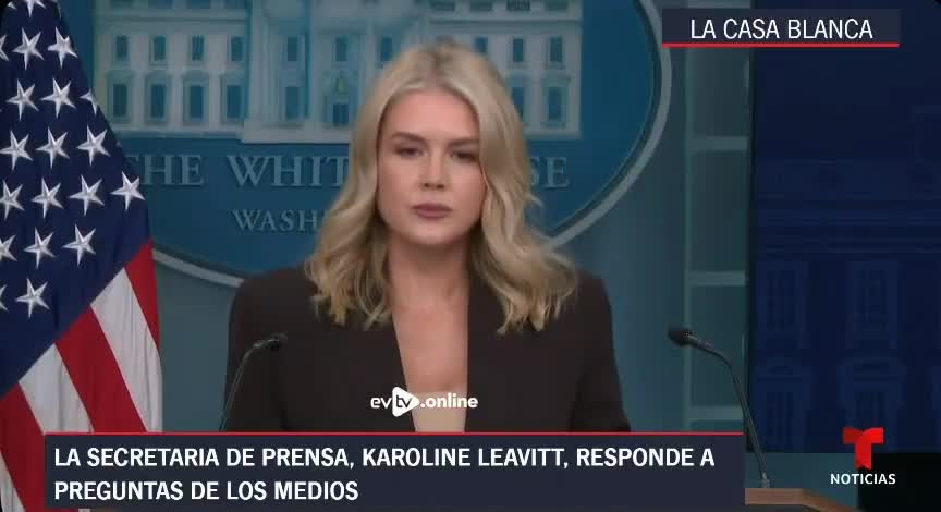 US Avoids Offering Details on Phase Two of Military Operation Against Drug Trafficking in the Caribbean The White House on Monday avoided offering details about the possible activation of a phase two of the US military deployment in the Caribbean Sea against drug cartels. During a press conference, presidential spokesperson Karoline Leavitt indicated that she would not go into details about the specific proposals of the president, but reiterated Washington's position regarding the Maduro regime. We have been clear: the Maduro regime is illegitimate. Trump has taken very strict measures to combat drug trafficking and prevent drugs from entering our country from Venezuela, Leavitt stressed. - @EVTVMiami