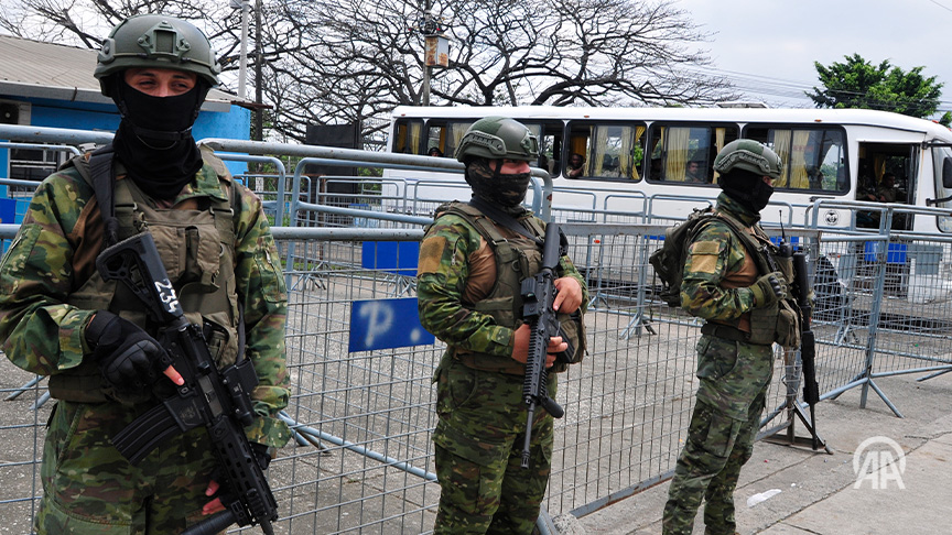 Protests escalated across northern Ecuador over President Daniel Noboa’s decision to raise diesel prices. Clashes between the military and demonstrators in the town of Otavalo left 13 soldiers injured