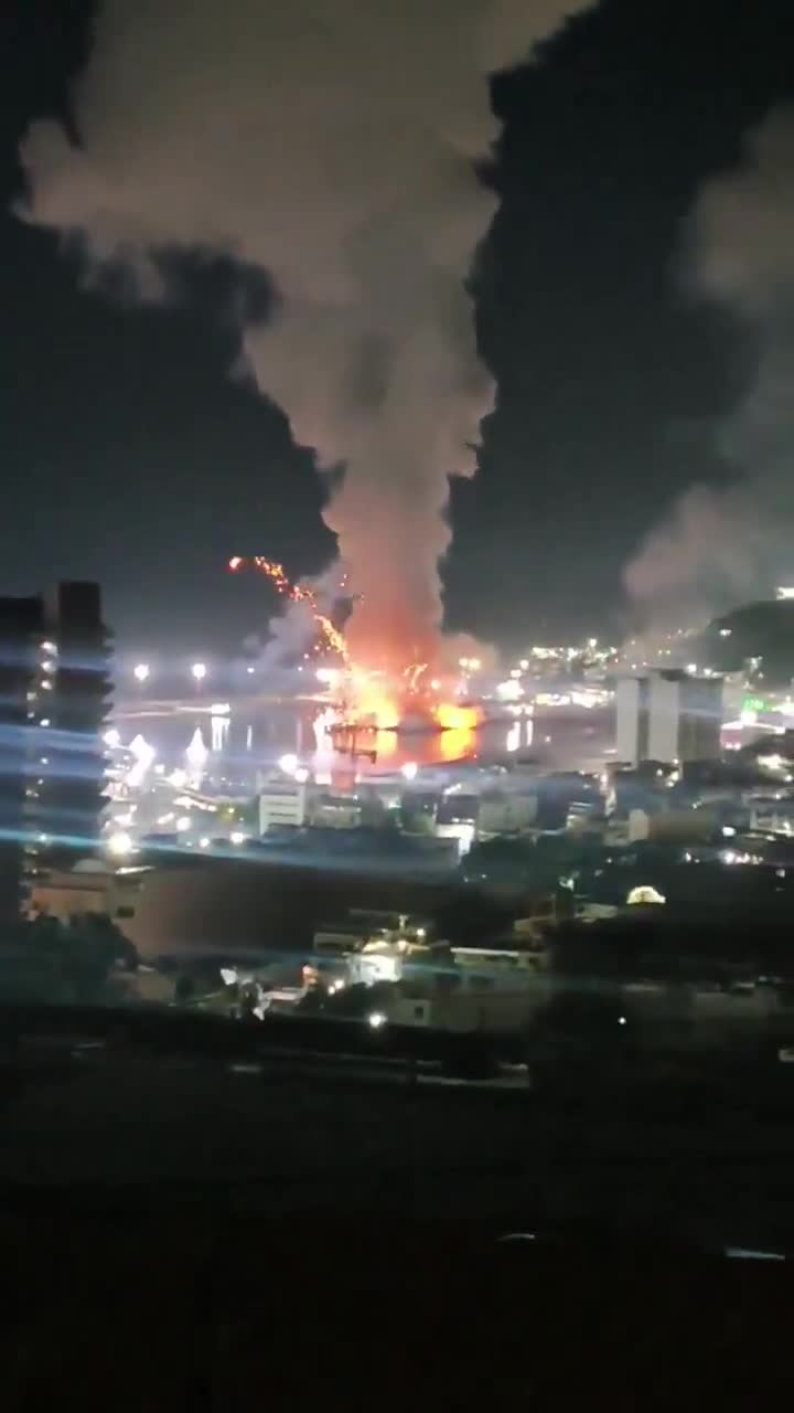 Additional video of explosions from suspected U.S. airstrikes on Caracas, Venezuela